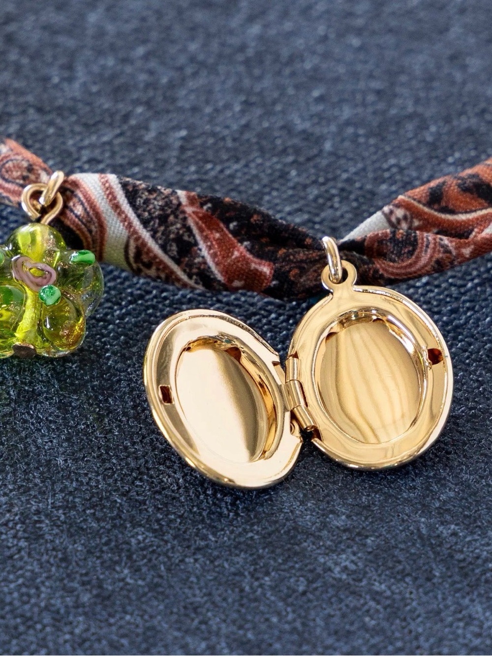 🔘NATURAL LIFE “Happy Threads” Multicolor Floral Charm Necklace with Gold Accents - Picture 3 of 9